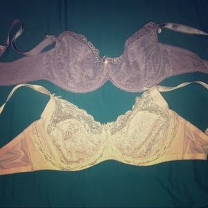 2 underwire bras size 40D